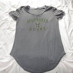 Grey MKE Bucks T-shirt